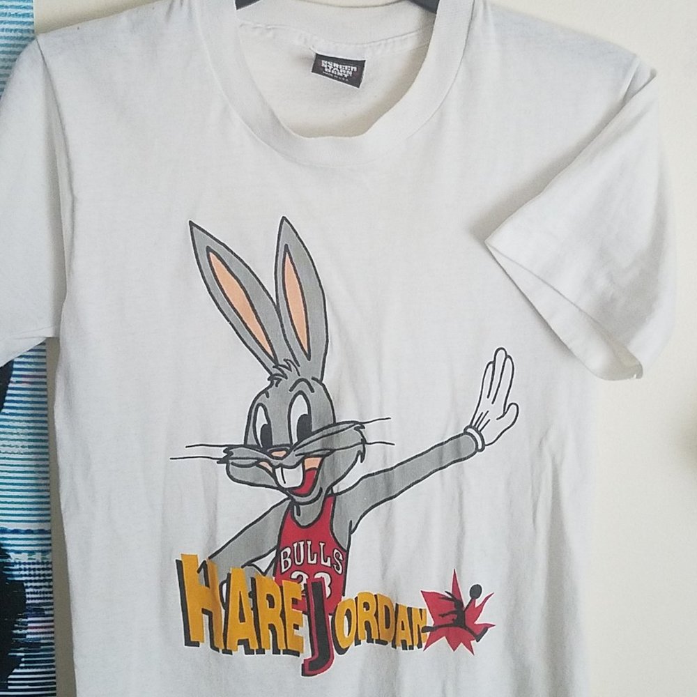 Vintage Air Jordan Bugs Bunny Chicago Bulls shirt